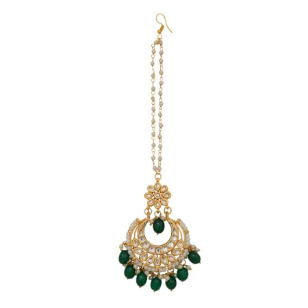 Elegant Kundan Maang Tikka With Pearl Accents